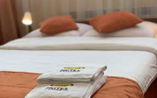 Отель Hotel Ostoja Bobowa Двухместный номер с 1 кроватью или 2 отдельными кроватями-2